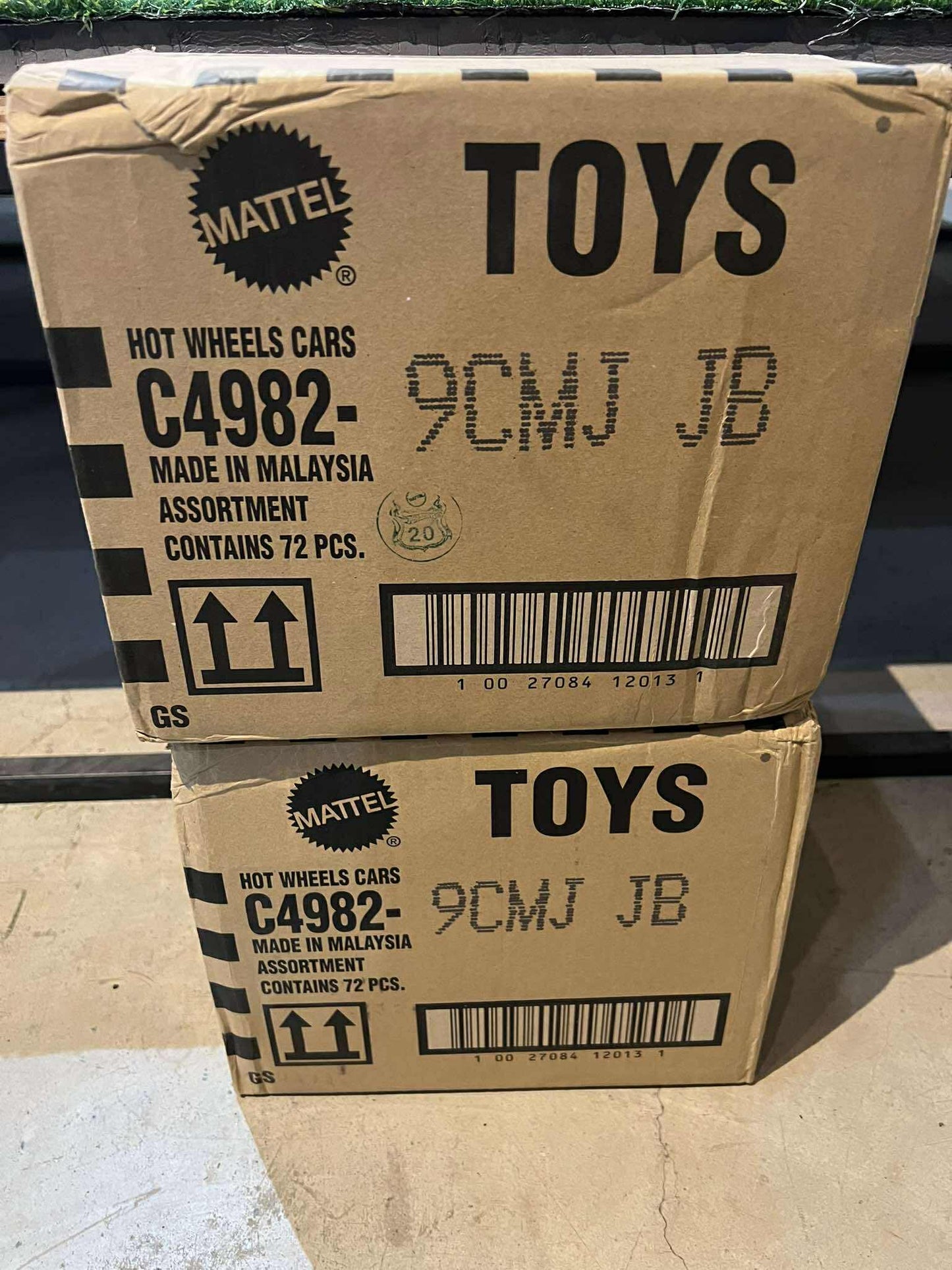 NEW!! Hot Wheels Box