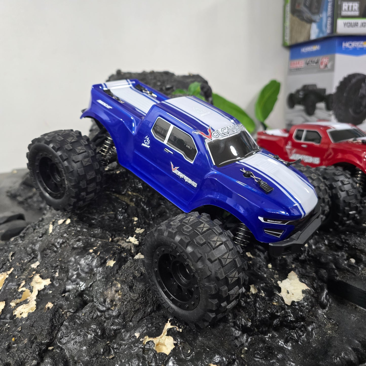 REDCAT Volcano 1:16 4WD Basher