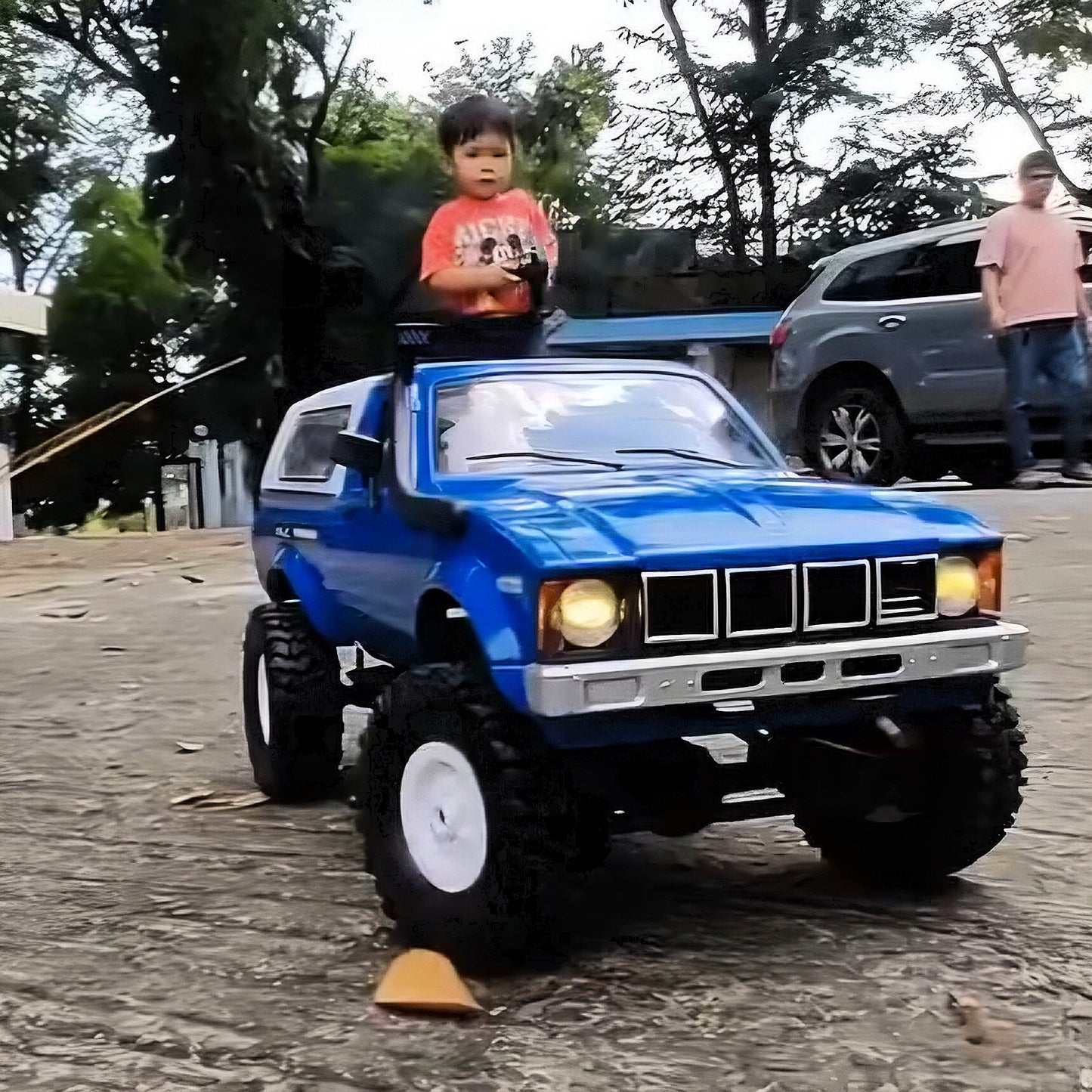 Hilux Pickup  1:16 4x4 Crawler