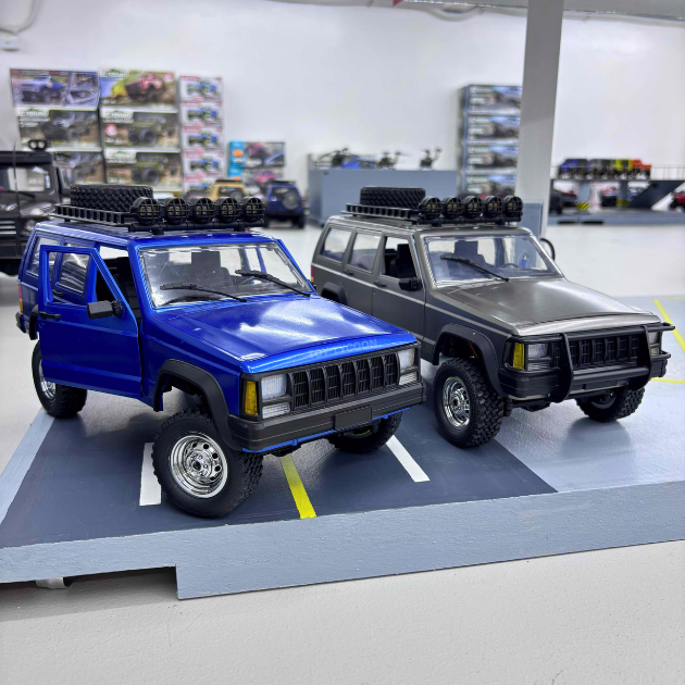 1:12 Cherokee Through Truck Crawler