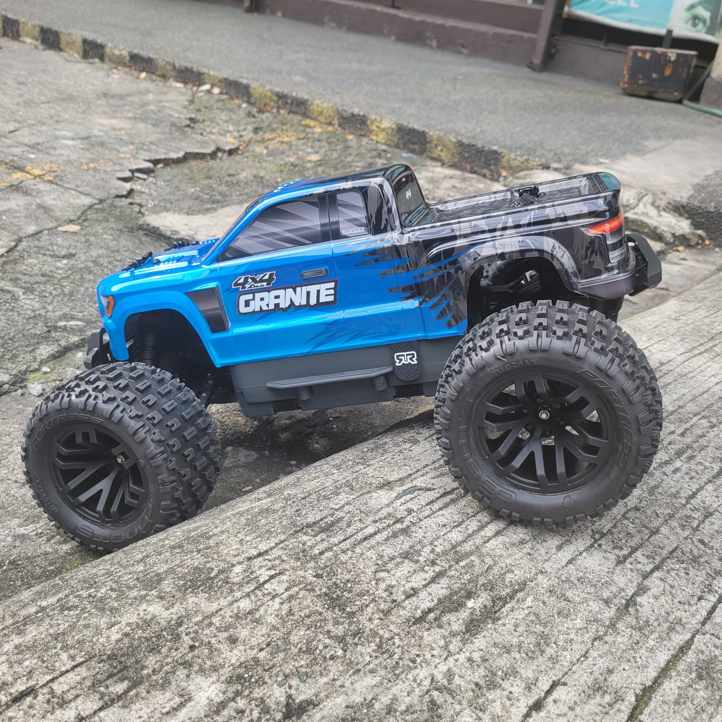 Arrma Granite 1:10 Basher