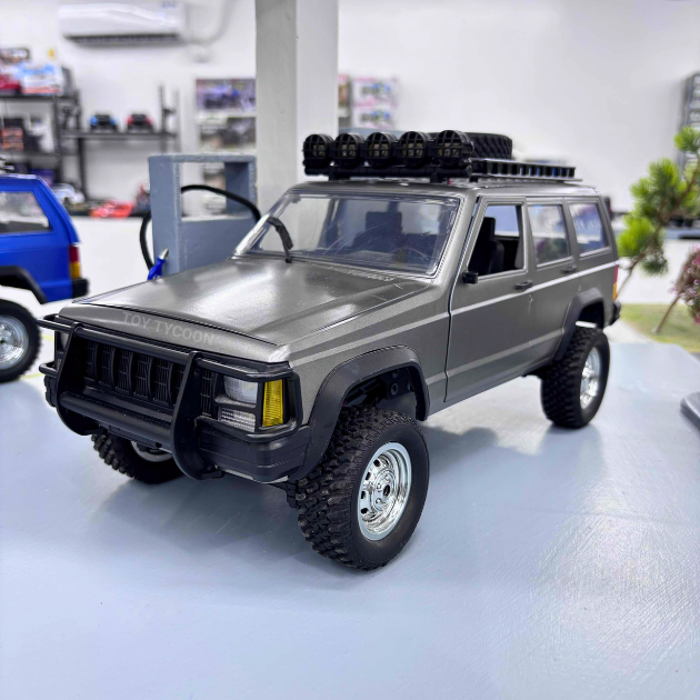 Cherokee Through Truck 1:12 Crawler