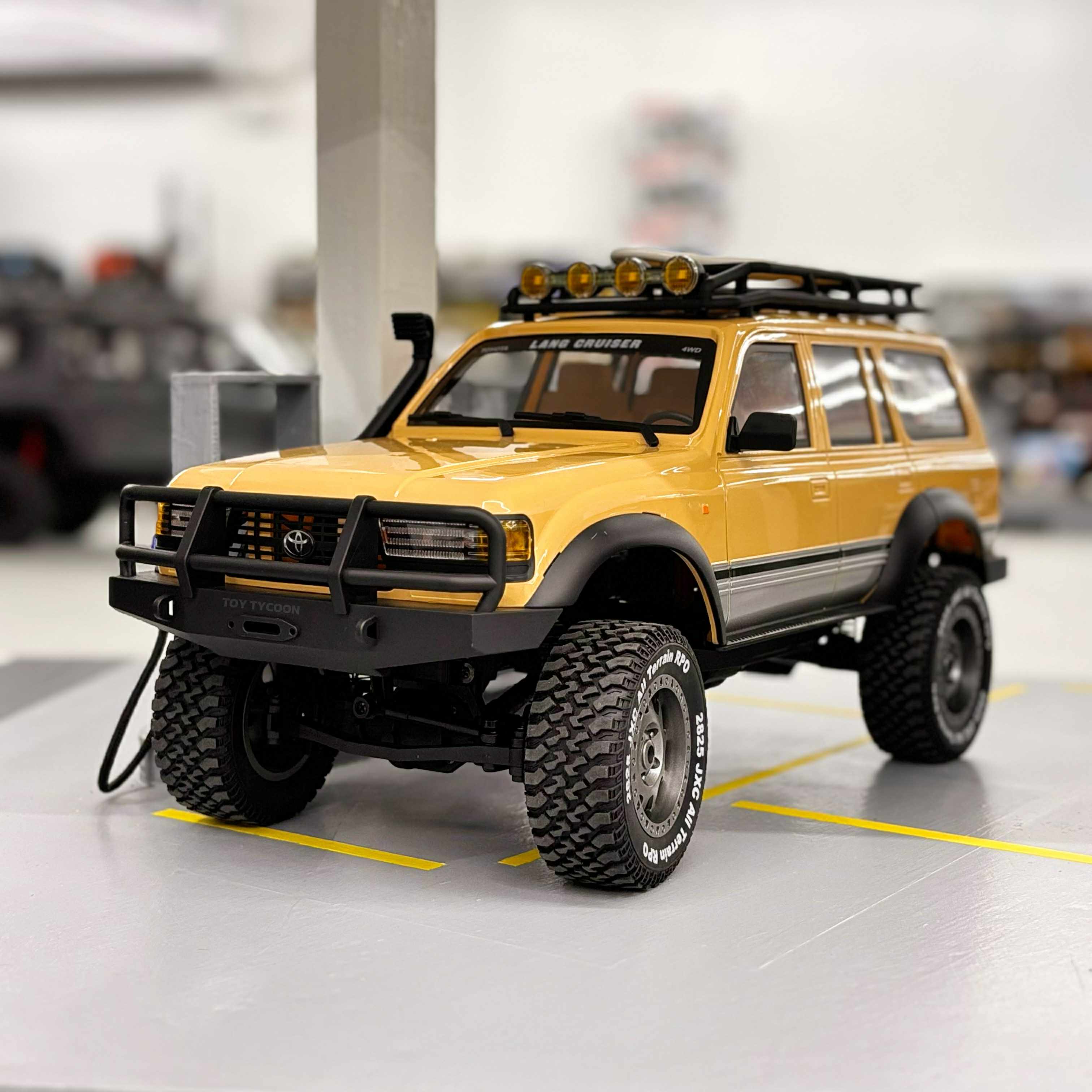 1:12 LC80 Land Cruiser