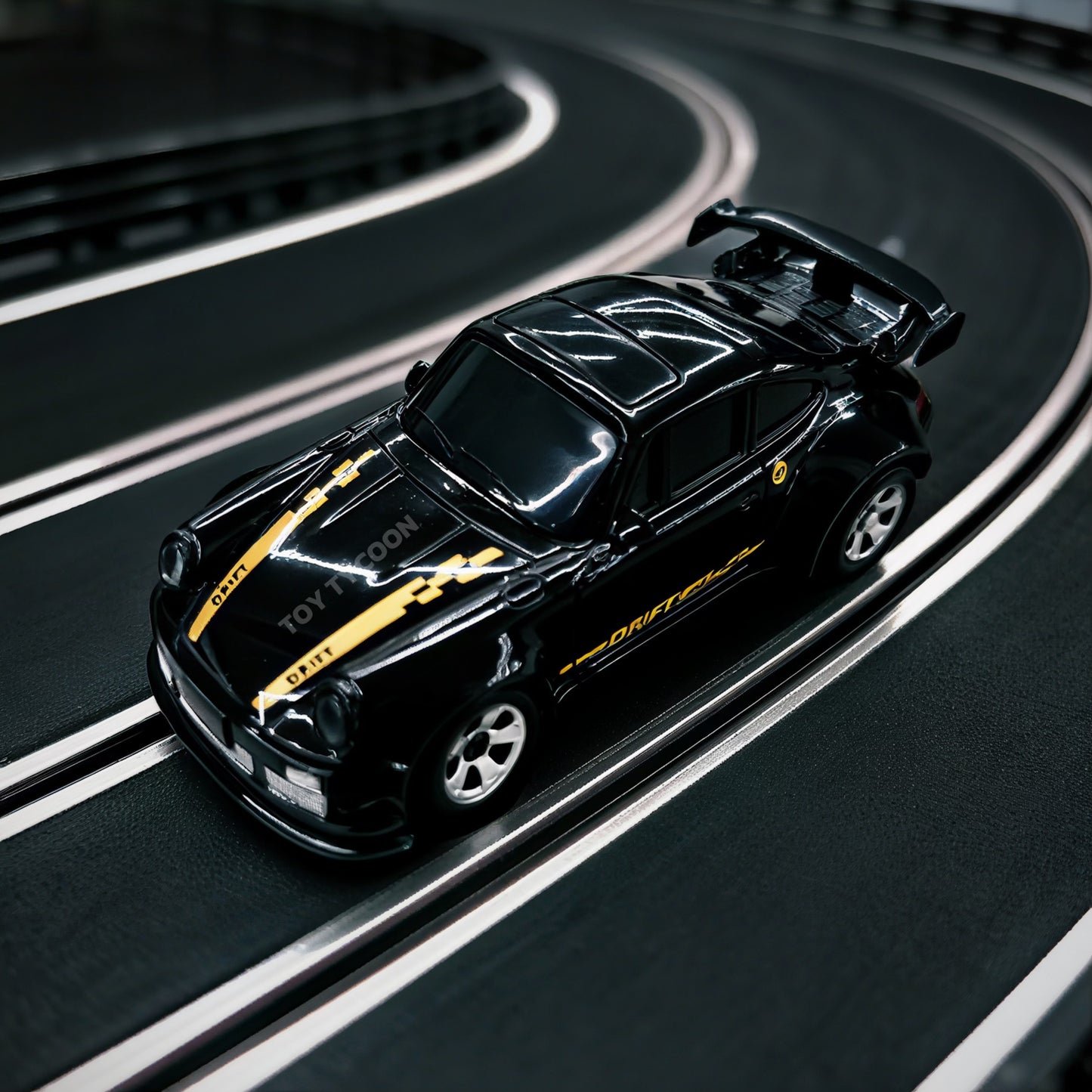 Desktop Mini 4WD 1:64 Racer / Drifter RC