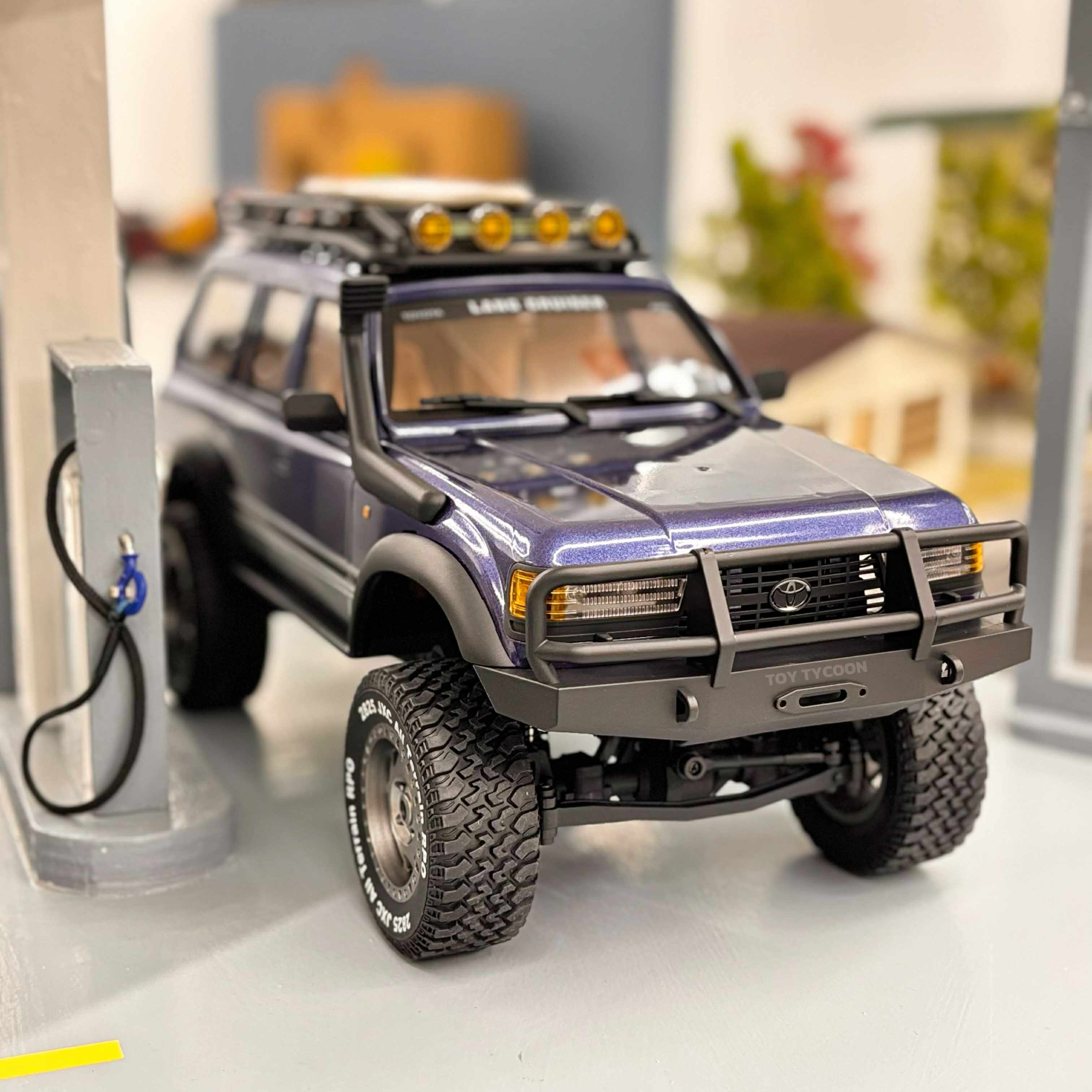 1:12 LC80 Land Cruiser