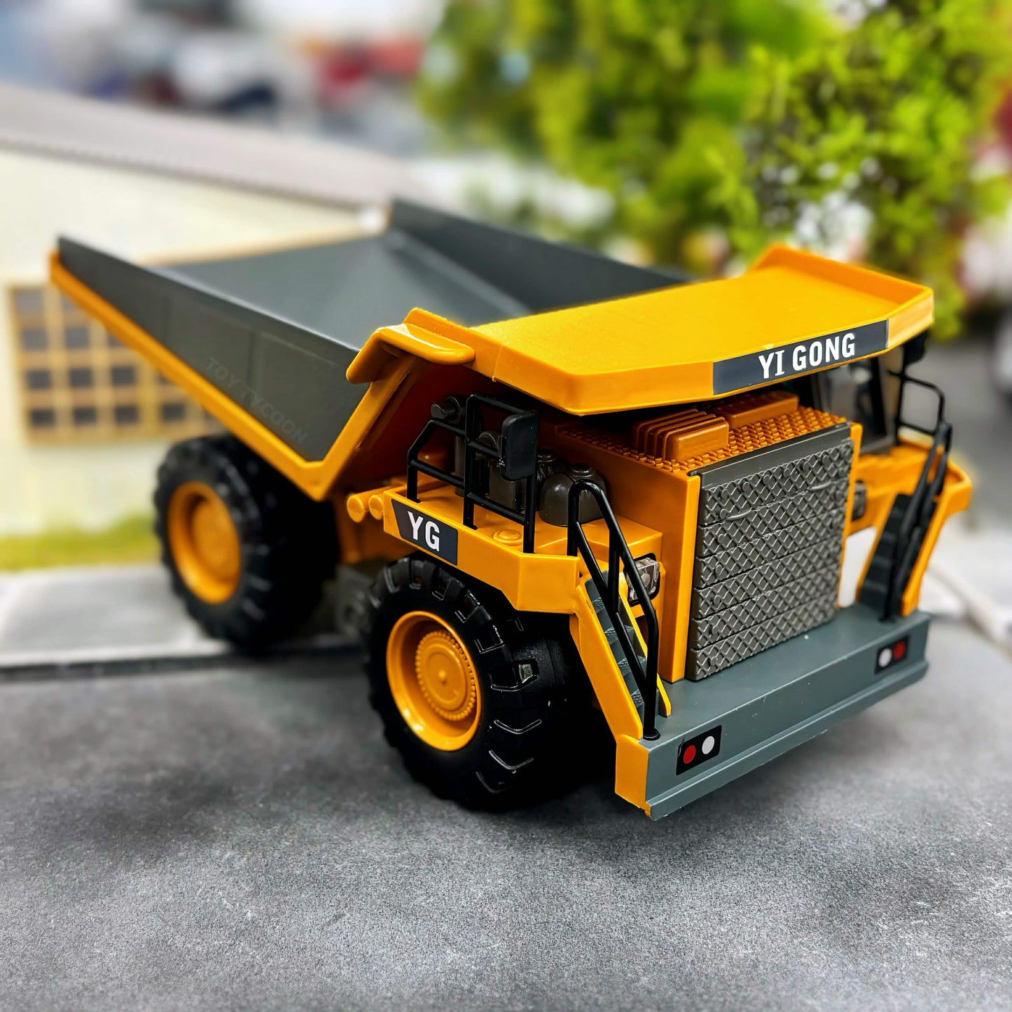 1:35 Construction Trucks
