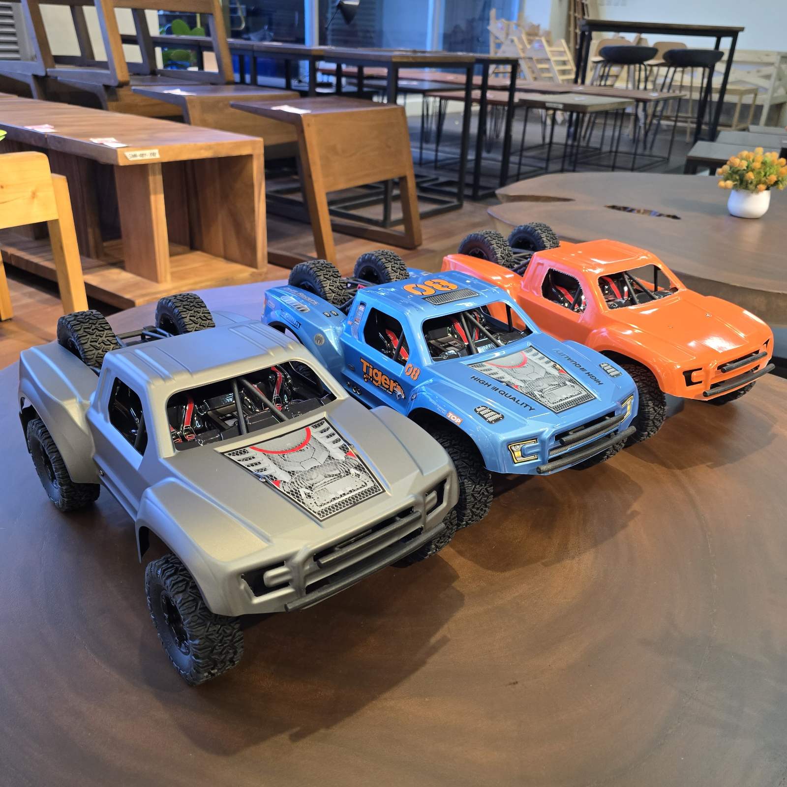 1:12 FY08 Ready to Run Short Course Truck